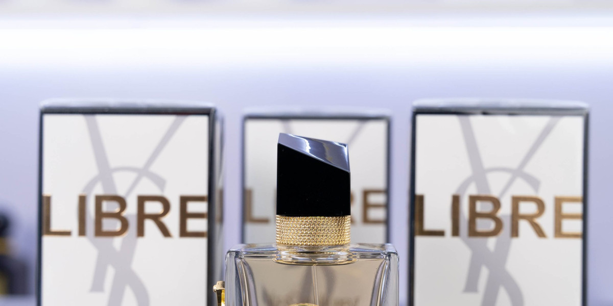 Thiet ke chai cua YSL Libre EDP co gi dac biet khi dat canh cac san pham cung phan khuc