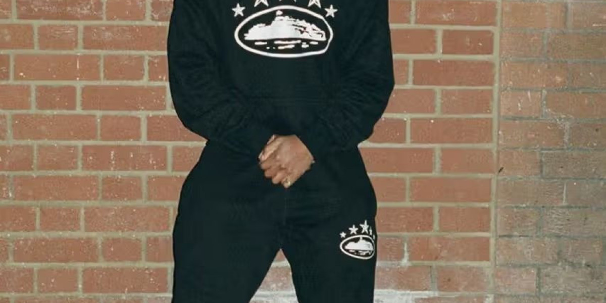 Trendy Casual Outfits Inspired by Corteiz & Zach Bryan